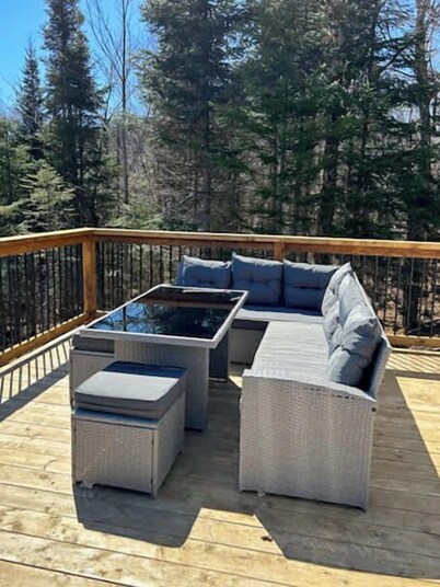 Cozy Chalet with Breathtaking Mountain View