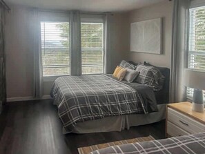 2 makuuhuonetta, silitysrauta/-lauta, Wi-Fi