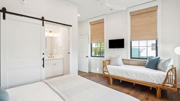 4 slaapkamers, een bureau, een strijkplank/strijkijzer, wifi