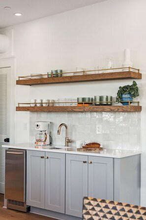 Interior - The Overlook on King (Charleston)