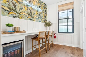 Dining - The Overlook on King (Charleston)