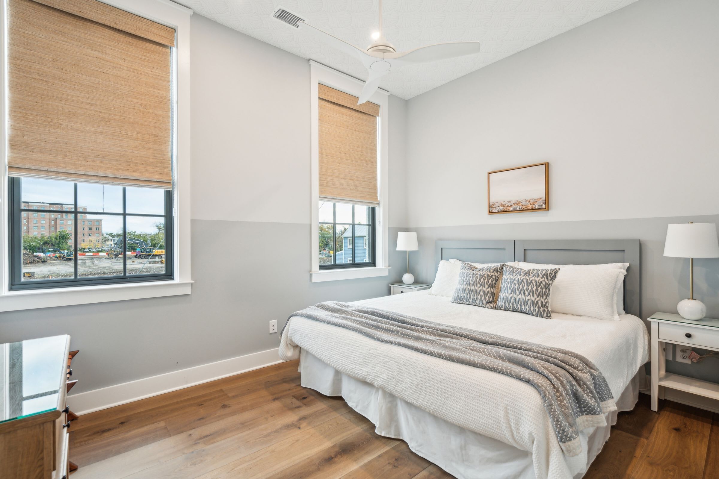 4 Schlafzimmer, Schreibtisch, Bügeleisen/Bügelbrett, WLAN