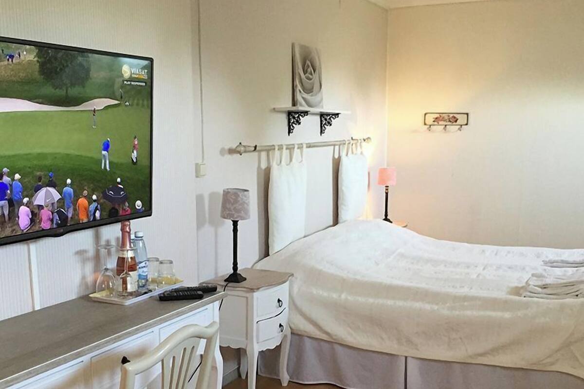 Family Double Room | Free WiFi