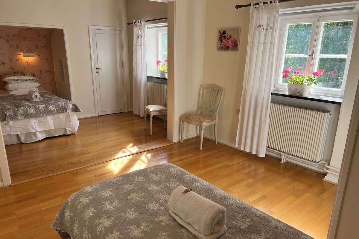 Family Double Room | Free WiFi