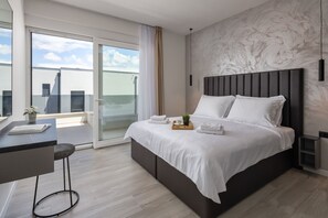 5 slaapkamers, een strijkplank/strijkijzer, gratis wifi, beddengoed