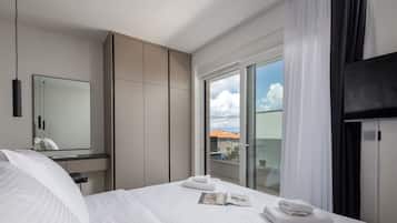 5 bedrooms, iron/ironing board, free WiFi, bed sheets