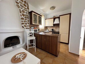 Private kitchen - Cycladic Villa (C) in Rhodes Island with Private Pool (Rhodes island)