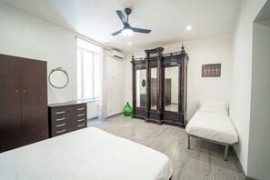 Apartment - Sansevero Family Apartment  (Naples)