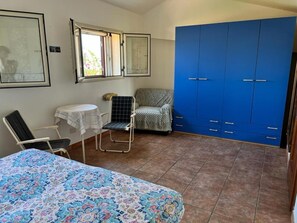2 Schlafzimmer, Bügeleisen/Bügelbrett, Bettwäsche