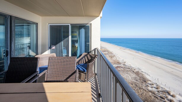 Property grounds - Beautifully Decorated Direct Oceanfront 2 Bedroom Condo (Ocean City)
