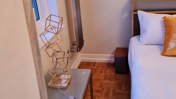 1 bedroom, desk, iron/ironing board, WiFi