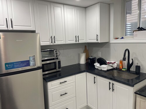 Basement Apartment in a quiet area (875 sqft)