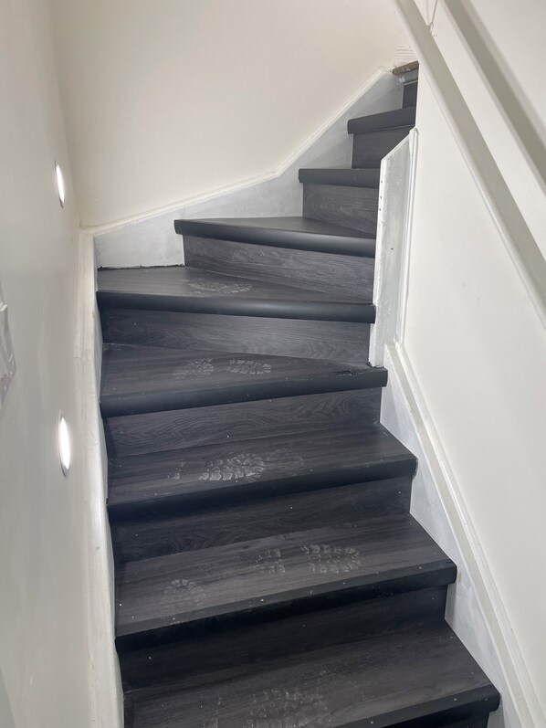 Interior - Basement Apartment in a quiet area (875 sqft) (Oshawa)