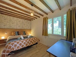 2 bedrooms, free WiFi