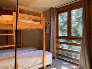 2 室のベッドルーム