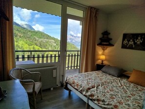 3 bedrooms