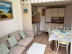 Interior - Charming 4-Person Duplex Villa with Terrace in Argelès (Argelès-sur-Mer)
