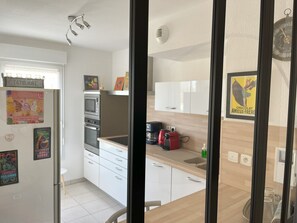 Fridge, microwave, oven, dishwasher - Accessible apartment, pool, near beach, 2 bedrooms (Argelès-sur-Mer)