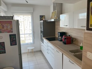 Frigorifero, microonde, forno, lavastoviglie