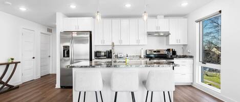 Kjøleskap og miljøvennlige rengjøringsmidler