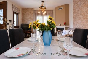 House | 3 bedrooms - Effie's Maisonette With Detached Studio (Almyros)