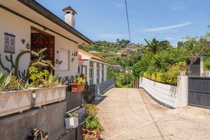 Property grounds - Solar de Pisões A by HostWise (Sande)
