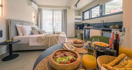 Luaz Suites Volos Center