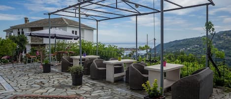 开间, 吸烟房 | 1 多间卧室