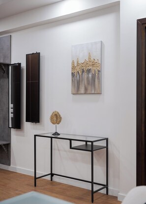 Luxury Apartment | 2 bedrooms, Egyptian cotton sheets, premium bedding, memory foam beds