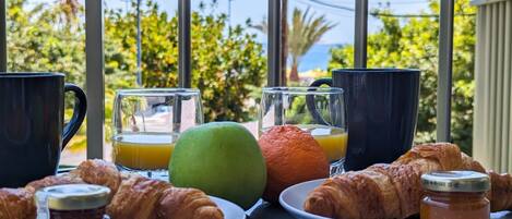 تناول الطعام بالخارج