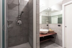 Apartment, Balcony | Bathroom