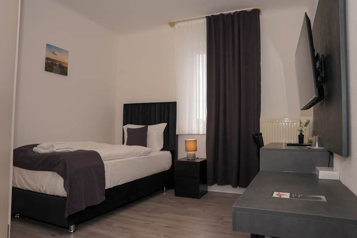 Comfort Single Room | Meja, Wi-fi percuma