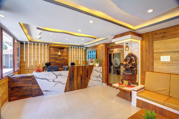 Reception - Skylight Inn (Somvarpet)