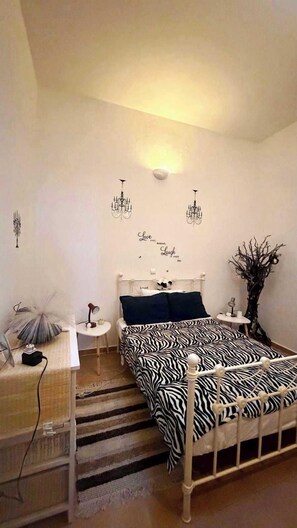 2 habitaciones, tabla de planchar con plancha, wifi y ropa de cama 