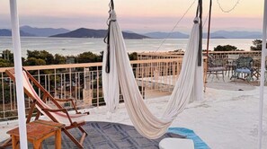 Terrace/patio - F5 seafront apartment with rooftop sea view (Egina)