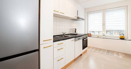 ☆Smart Home - Essen - Perfect for 5 Guests! - Balcony - Central - Free Parking