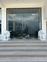 Entrada de la propiedad