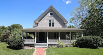 Short Drive to Gray's Beach!