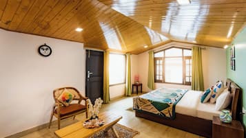 Luxury Apartment, 4 Bedrooms, Mountain View | 4 bedrooms, Egyptian cotton sheets, premium bedding, laptop workspace