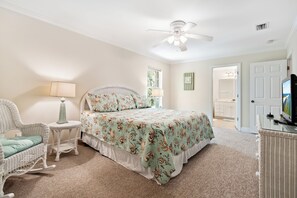 3 bedrooms, travel crib, WiFi