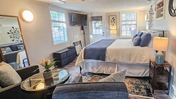 2 slaapkamers, een bureau, wifi, beddengoed