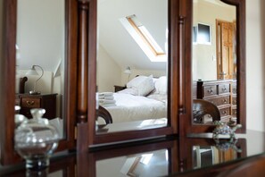 5 bedrooms, free cots/infant beds, bed sheets - Morriscastle Seaview House (Kilmuckridge)