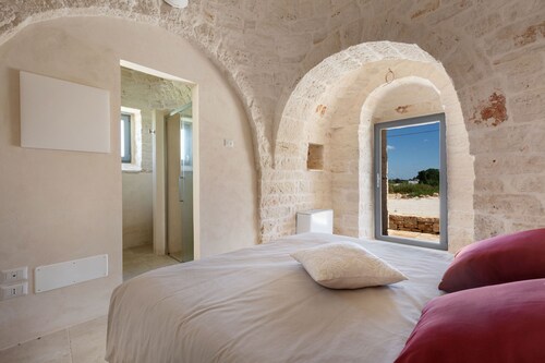 4003 Brunaldi Trulli by Perle di Puglia