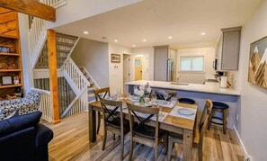 Dining - Mountainside 3-BR Okemo Haven (Ludlow)