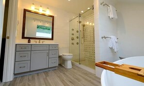 Shower, hair dryer, towels - Mountainside 3-BR Okemo Haven (Ludlow)
