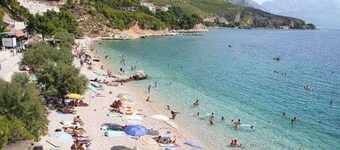 206 room with balcony, mountain view & hot tub access