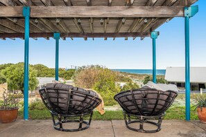 Terrace/patio - Blue View - Ocean Views For Miles (Guilderton)