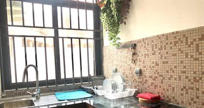 Appartement moderne à Bandal sur 24 novembre (entrée Oasis).
