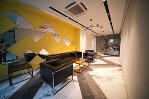 Reception - Modern 1-bedroom apartment by Sweet Home (Yerevan)