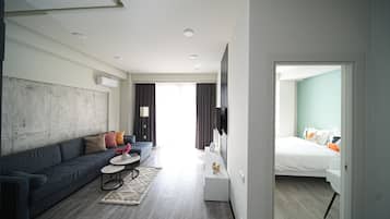 Superior Apartment, 1 Bedroom, Non Smoking, Balcony | 1 bedroom, premium bedding, blackout drapes, soundproofing